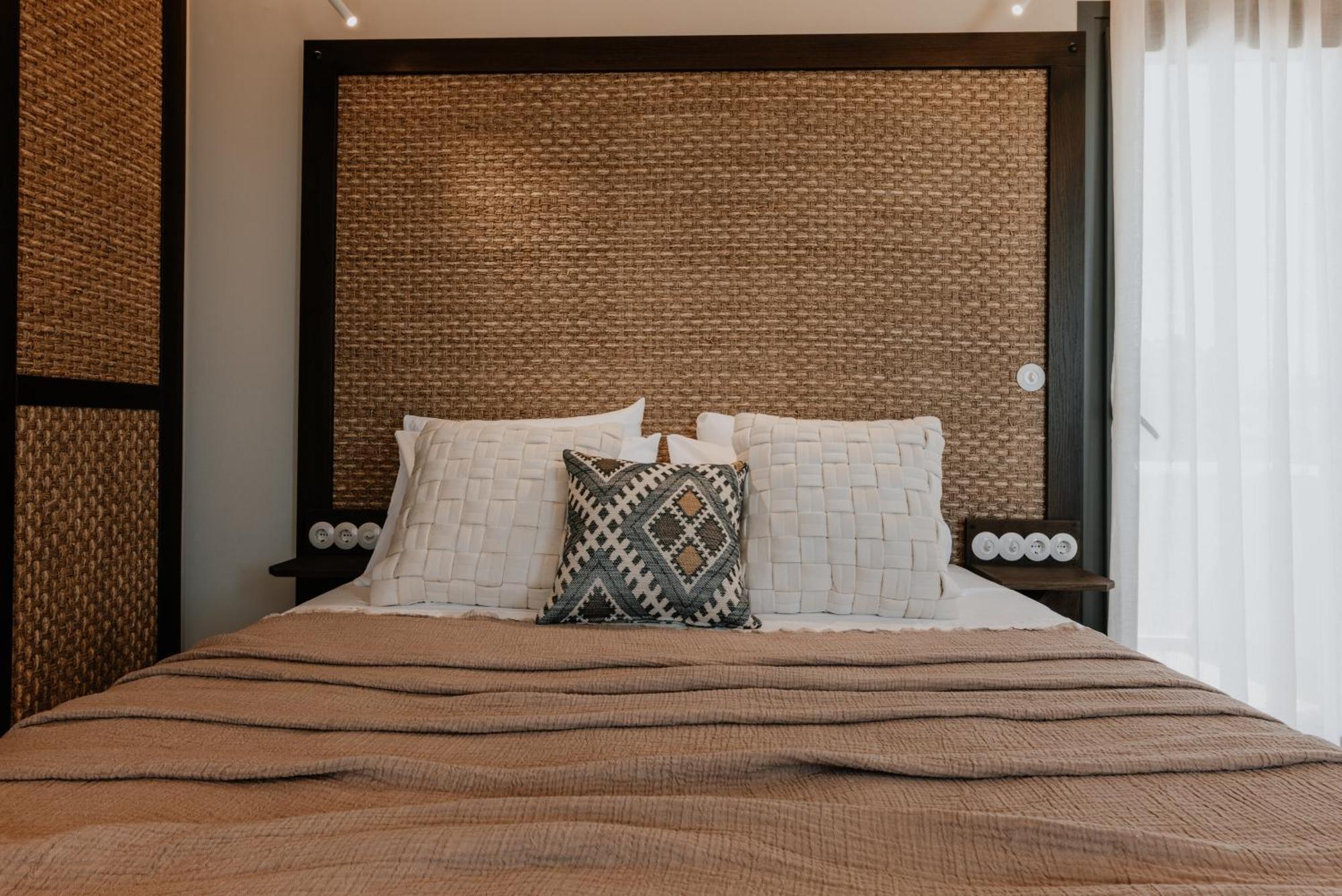 Onym Curated Villas ปลากา ภายนอก รูปภาพ